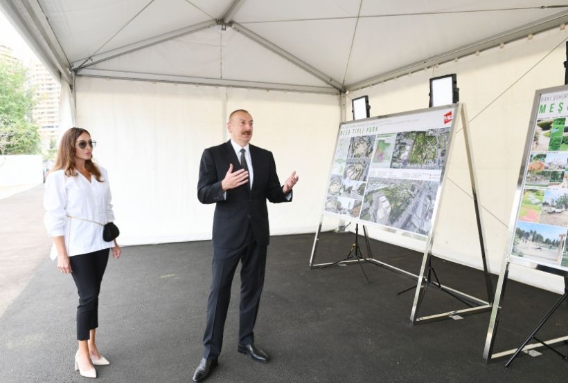 President Ilham Aliyev and First Lady Mehriban Aliyeva become acquainted with the works to be carried out in a new forest-type park to be laid out in Yasamal district