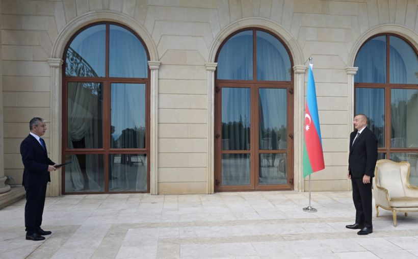 Президент Ильхам Алиев принял верительные грамоты новоназначенного посла Узбекистана в Азербайджане