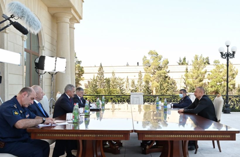 Президент Азербайджана Ильхам Алиев принял делегацию во главе с министром обороны России 