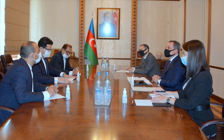 Azerbaijani FM meets with General Secretary of Turkic Council