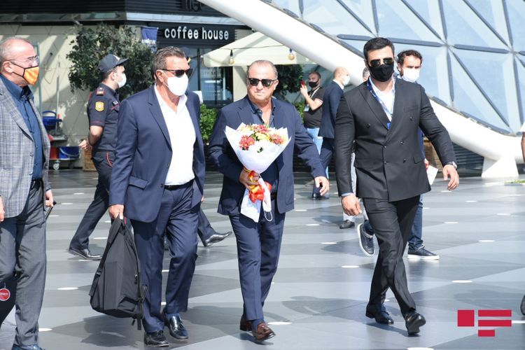 Galatasaray club arrived in Baku PHOTOSESSION