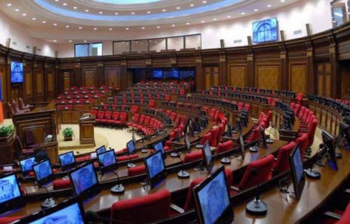 Ermənistan parlamentinin iclasını keçirmək mümkün olmayıb - yetərsay yoxdur, müxalif fraksiya etiraz edir