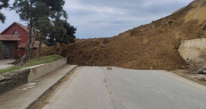 Sürüşən Badamdar yolunun "ayağına çarə axtarılır"