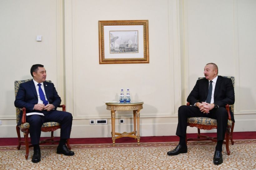 Prezident İlham Əliyev İstanbulda Qırğızıstan Prezidenti Sadır Japarovla görüşüb