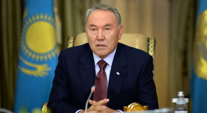 Nazarbayev partiya sədrliyindən getdi