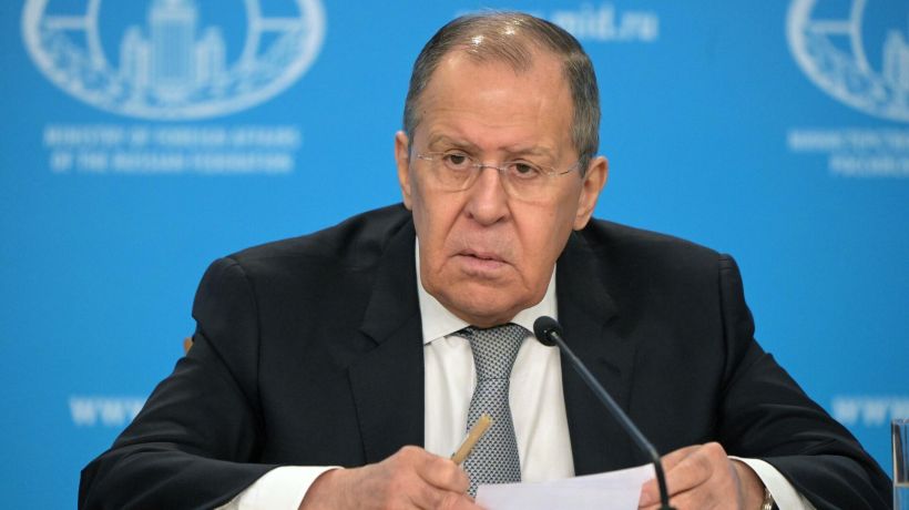 Lavrov: Ukrayna İstanbul görüşündəki müddəalardan kənara çıxır