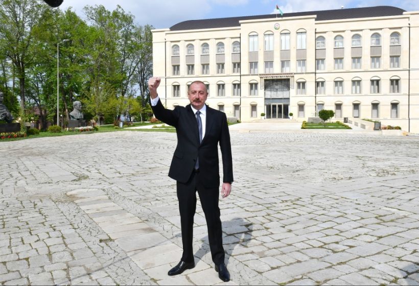 Prezident: Ulu Öndər Heydər Əliyevin ən böyük arzusu Şuşanı, Qarabağı və Zəngəzuru azad görmək idi