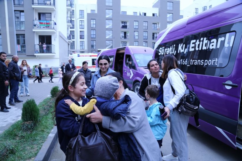 Füzuli şəhərində daha 21 ailəyə evlərinin açarları təqdim olunub