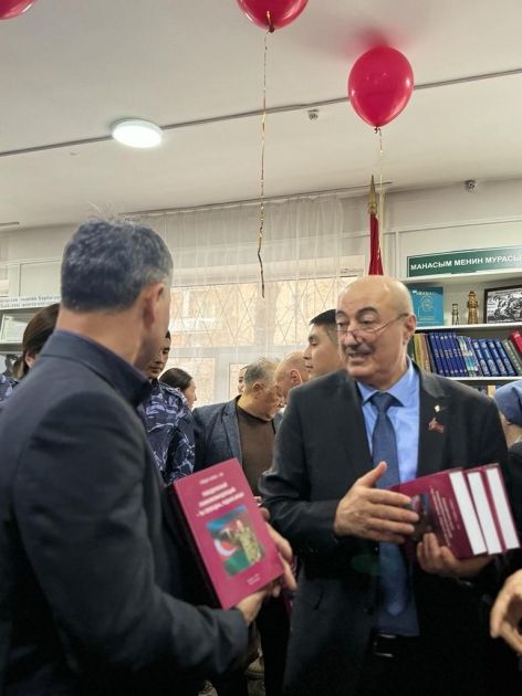 Bişkekdə Ulu Öndərin 100 illiyinə həsr olunmuş tədbirlər çərçivəsində kitab təqdimatı keçirilib