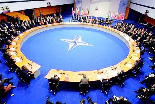 NATO doğru seçim etməlidir