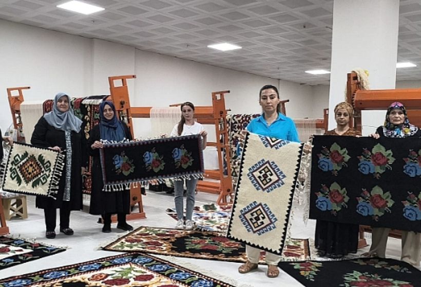 İğdırda Qarabağ kilimlərinin hazırlanması üzrə kursların populyarlığı artır