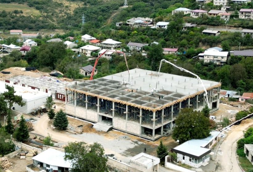 Xankəndində qapalı tipli yeni yarımstansiya tikilir